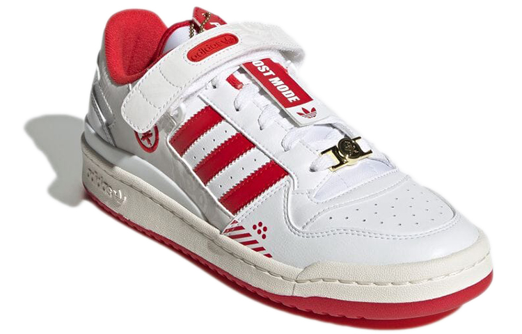 Lookbook 퀵스 x 아디다스 포럼 로우 'TEQ63' GW3493