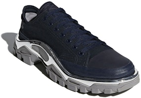 Raf Simons x adidas originals Detroit Runner ‘夜間深藍‘ Lookbook Raf Simons x adidas originals Detroit Runner ‘夜間深藍‘