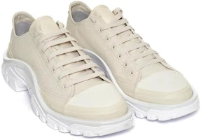 ラフ・シモンズ×adidas ニューランナー タン DA9294 Lookbook ラフ・シモンズ×adidas ニューランナー タン DA9294