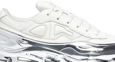 ラフ・シモンズ×adidas Ozweego ミラークリーム白 EE7945 Order ラフ・シモンズ×adidas Ozweego ミラークリーム白 EE7945