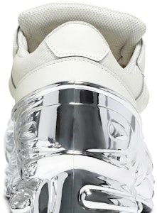 Raf Simons x adidas Ozweego 'Mirrored - Putih Krem' EE7945 Sizing Raf Simons x adidas Ozweego 'Mirrored - Putih Krem' EE7945