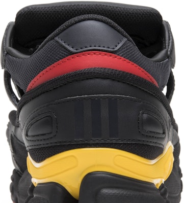 Replicant ozweego 2025 on feet