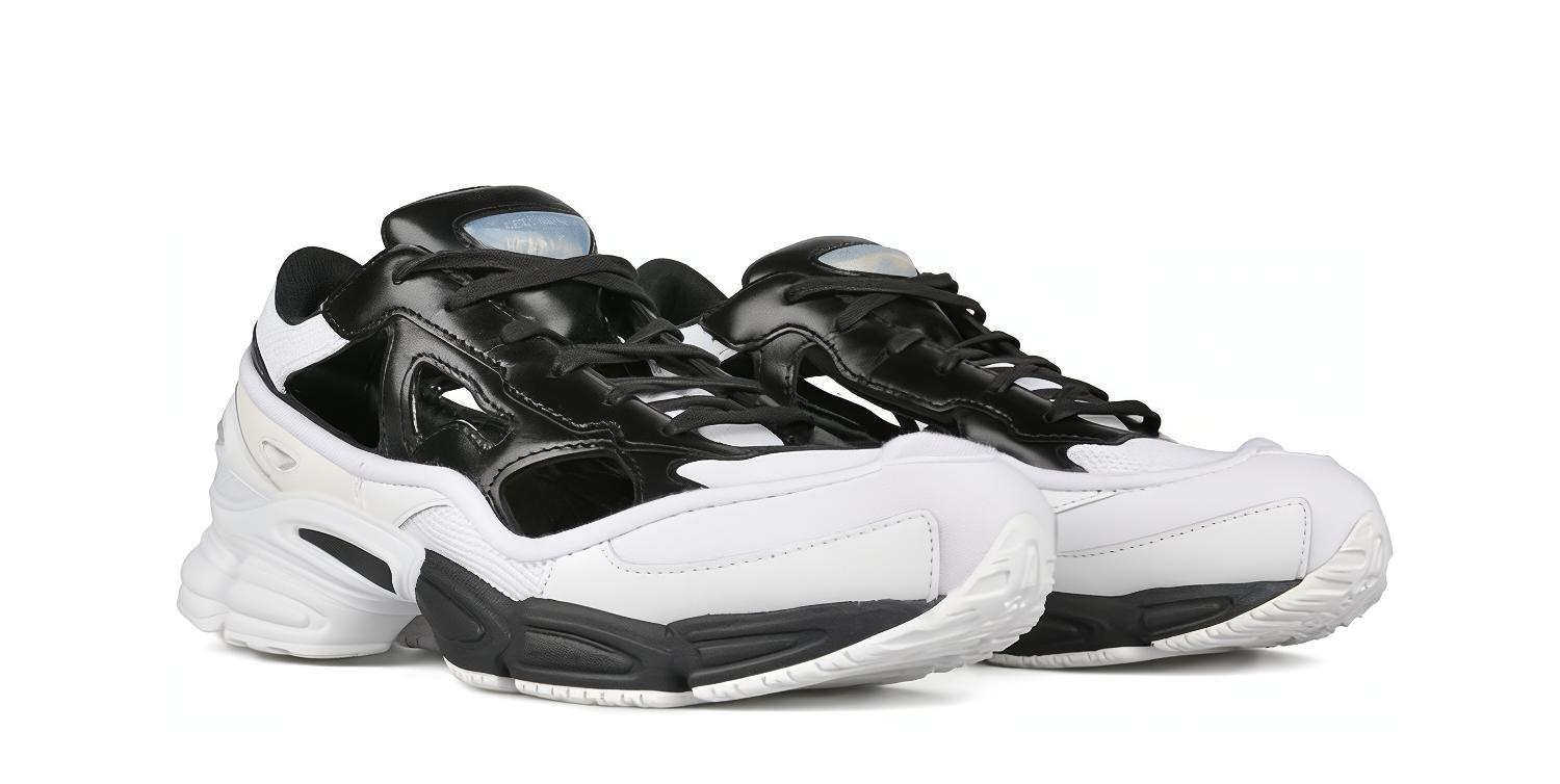 Shop Raf Simons x adidas Replicant Ozweego Edisi Terbatas 'Putih' B22512