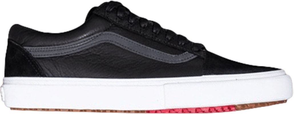 Raised by Wolves x Off The Hook x Vans Old Skool Zip LX 'Hitam' VN000YR5JIP Buy Raised by Wolves x Off The Hook x Vans Old Skool Zip LX 'Hitam' VN000YR5JIP