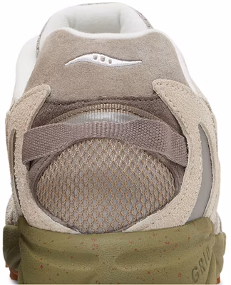 Raised By Wolves x Saucony Grid Azura 2000 S70737-2 與 Saucony Grid Azura 2000 S70737-2 Sizing Raised By Wolves x Saucony Grid Azura 2000 S70737-2 與 Saucony Grid Azura 2000 S70737-2
