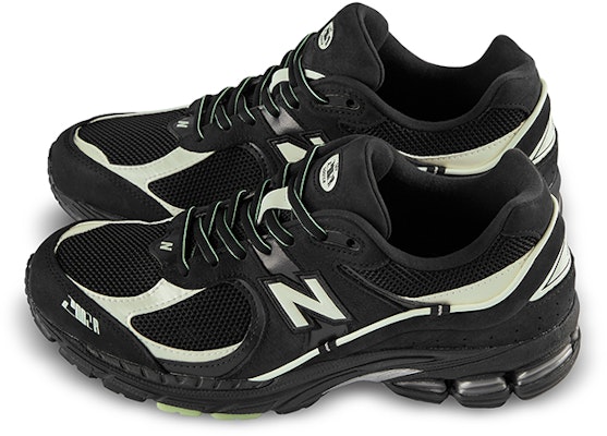 New Balance RANDOMEVENT x UNIK x 2002R 'Cement' ML2002RZ Lookbook New Balance RANDOMEVENT x UNIK x 2002R 'Cement' ML2002RZ