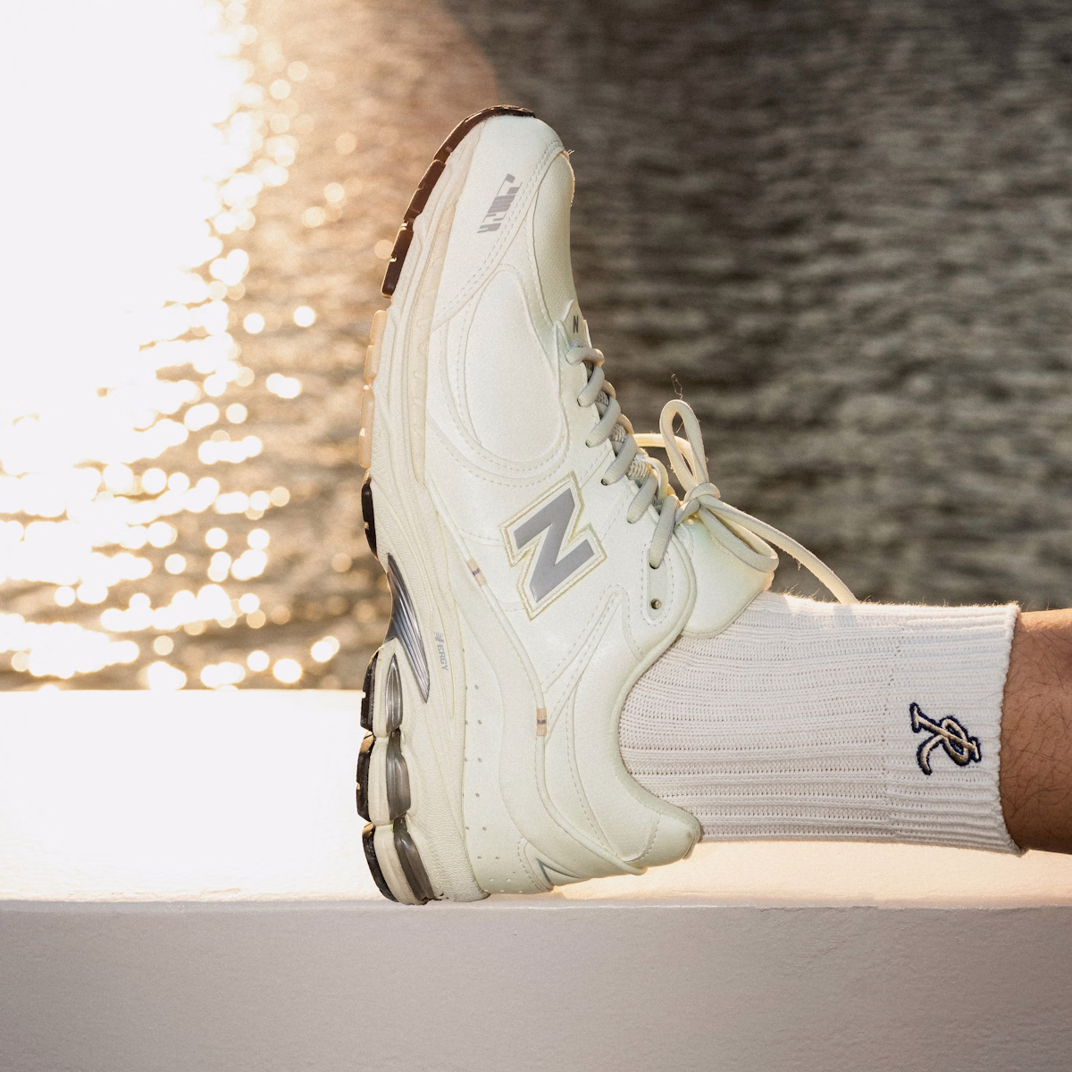 New Balance RANDOMEVENT UNIK 2002R 'White' ML2002RX