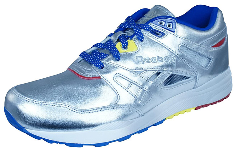 Lookbook Reebok Affiliates Gundam Sneakers 'Perak Biru Merah' V70616