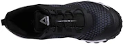 Shop Reebok 全地形極限 黑色 跑步鞋