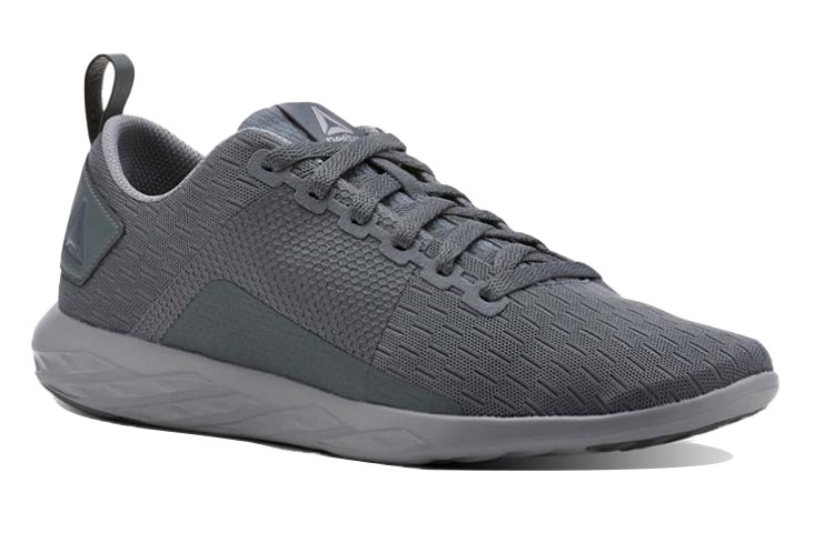 Shop Reebok Astroride 耐磨防滑 低筒休閒跑步鞋 灰色