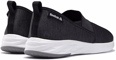 Shop Reebok Astroride 一腳蹬 黑色 跑步鞋