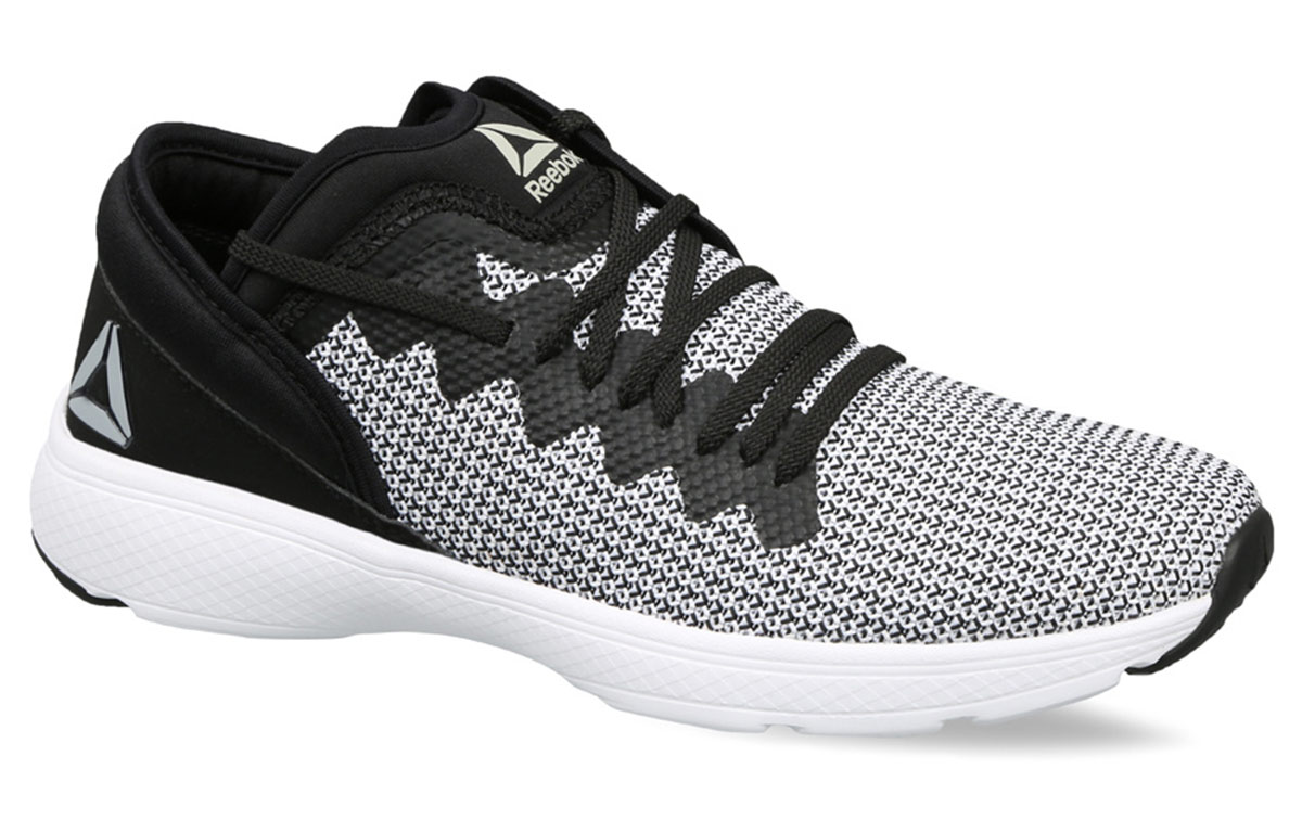 Lookbook Reebok Astroride Walk Lp Hitam 'Putih' DV4966
