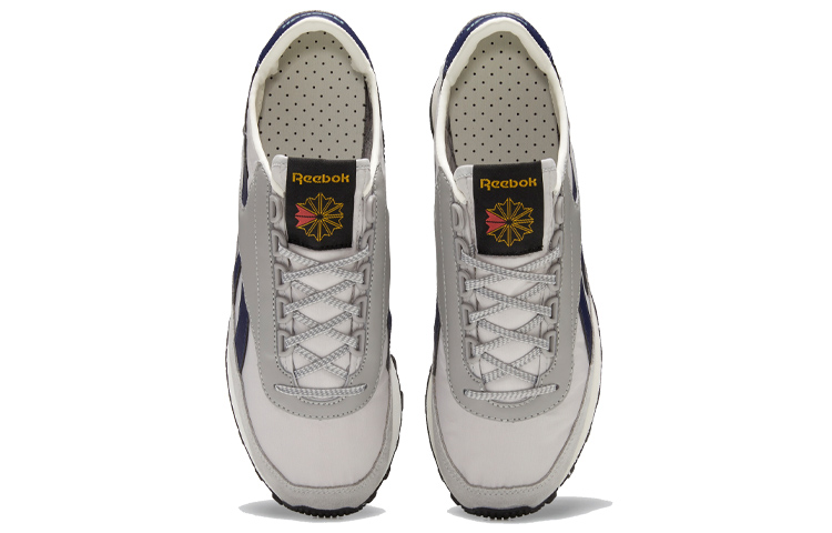 Lookbook リーボック アズテック OG グレー Q47272