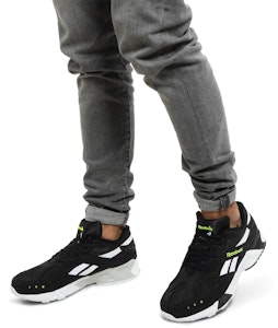 リーボック AZTREK ブラック CN7188 Sizing リーボック AZTREK ブラック CN7188