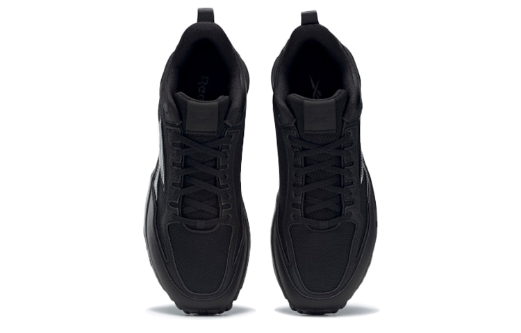 Purchase 锐步返璞归真黑色运动鞋 FW6720