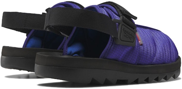 リーボック ビートニック サンダル "ブライトオーカー" HQ6246 Shop リーボック ビートニック サンダル "ブライトオーカー" HQ6246