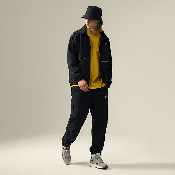 Details for Reebok 黑色Logo印花男女長袖外套 – 經典時尚多功能 24FRM117UGH0