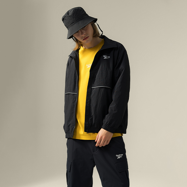 Sizing Reebok 黑色Logo印花男女長袖外套 – 經典時尚多功能 24FRM117UGH0