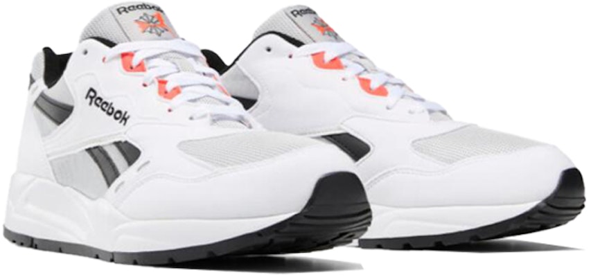 Reebok 经典 Bolton 白色款 DV5640 Lookbook Reebok 经典 Bolton 白色款 DV5640