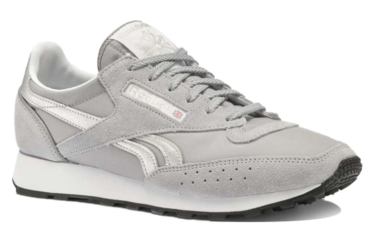 Shop Reebok Classic 83 'Kelabu Kasut Larian Rendah' CN3595