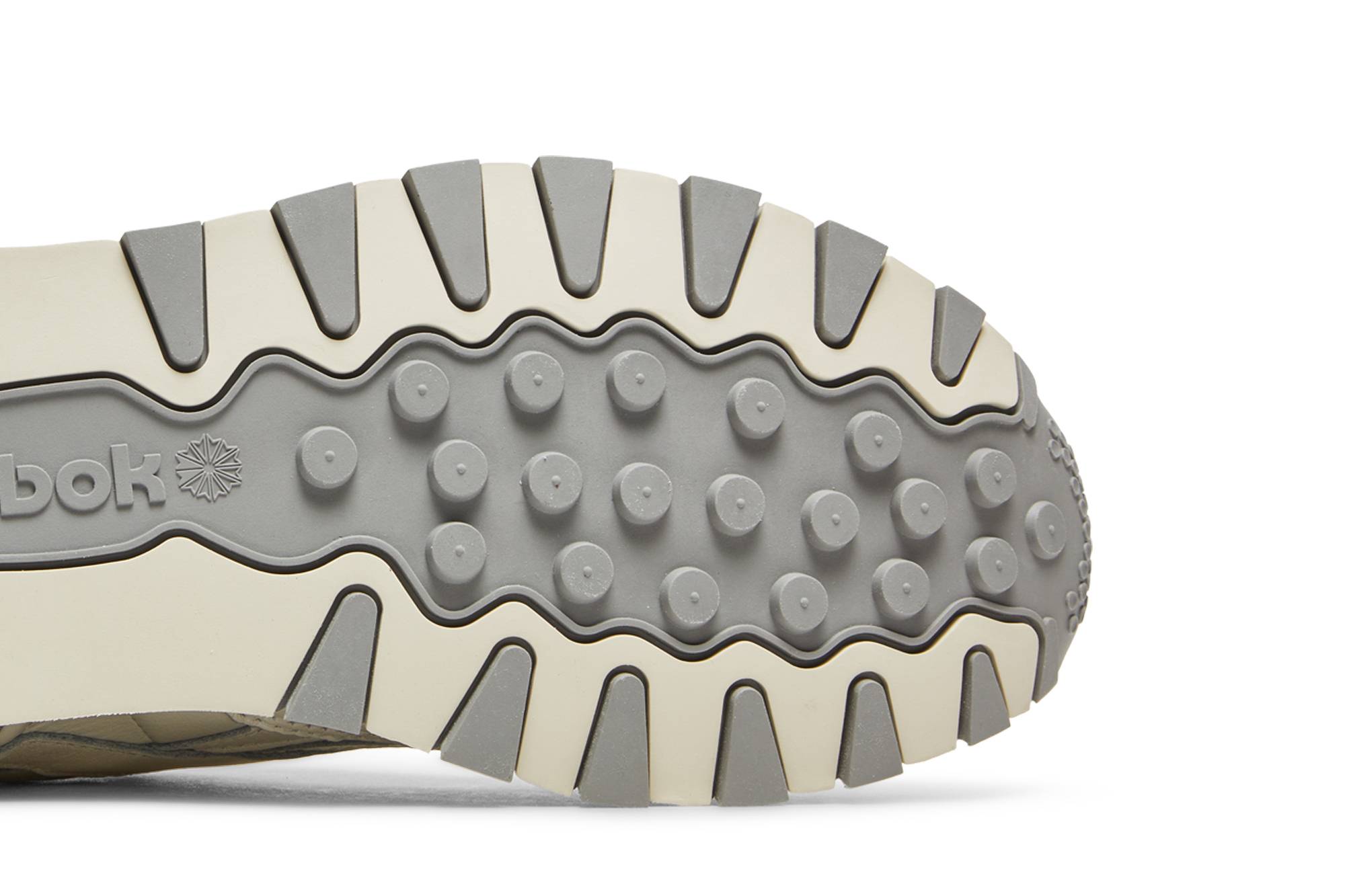 Reebok Classic Leather 1983 TV 'Top Chalk' 圖 5