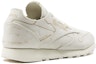 Shop Reebok Klasik Kulit 'Beige' BD1964