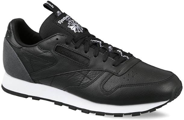 Reebok Classic Kulit 'Hitam' BS6210 Lookbook Reebok Classic Kulit 'Hitam' BS6210