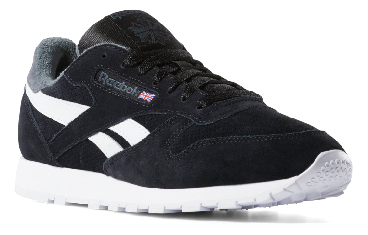 Shop 리복 클래식 레더 블랙 (Reebok keullaesik redeo beullaek) CN7107