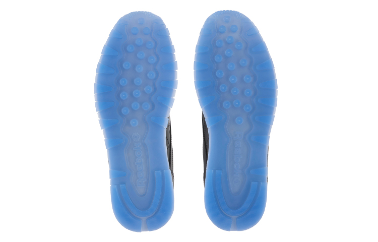 Shop Reebok Classic Leather 'Hielo Negro' V48520