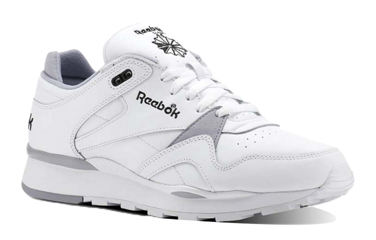 Shop Reebok Sepatu Kasual Kulit Klasik 'Putih Abu-abu' CN3899