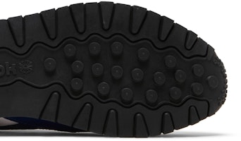 Reebok Classic Leather 'Putih Hitam Merah Dinamik' GX2846 Purchase Reebok Classic Leather 'Putih Hitam Merah Dinamik' GX2846