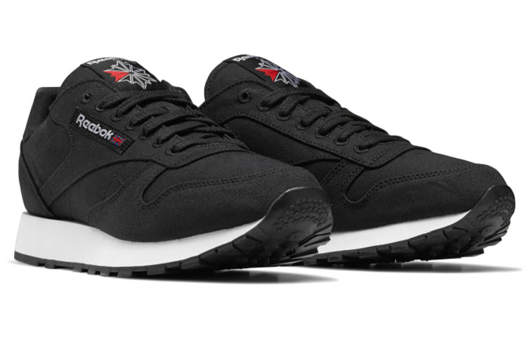 Lookbook Reebok 經典革新款「核心黑」GX5133