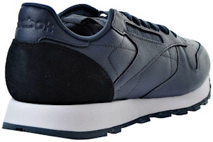 Reebok Classic Leather IT Smoky Indigo Hitam Putih BS8256 Lookbook Reebok Classic Leather IT Smoky Indigo Hitam Putih BS8256