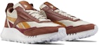 Lookbook Reebok Classic Leather Legacy 'Boulder Brown' dalam Warna Coklat. FY7454