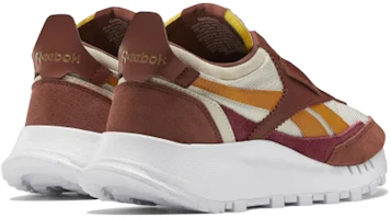 Shop Reebok 經典皮革傳承 '大地棕' FY7454