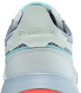 Reebok Classic Leather Legacy 'Chalk Blue' Sepatu Sneakers FZ0812 Sizing Reebok Classic Leather Legacy 'Chalk Blue' Sepatu Sneakers FZ0812