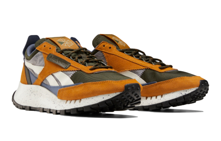 Shop Reebok 經典皮革遺產系列 '飛濺油漆 - 鈍褐色' FY7460
