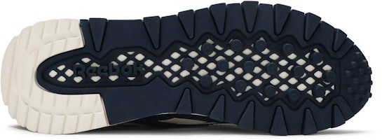 リーボック クラシックレザー レガシー (ネイビー) FY7745 Shop リーボック クラシックレザー レガシー (ネイビー) FY7745