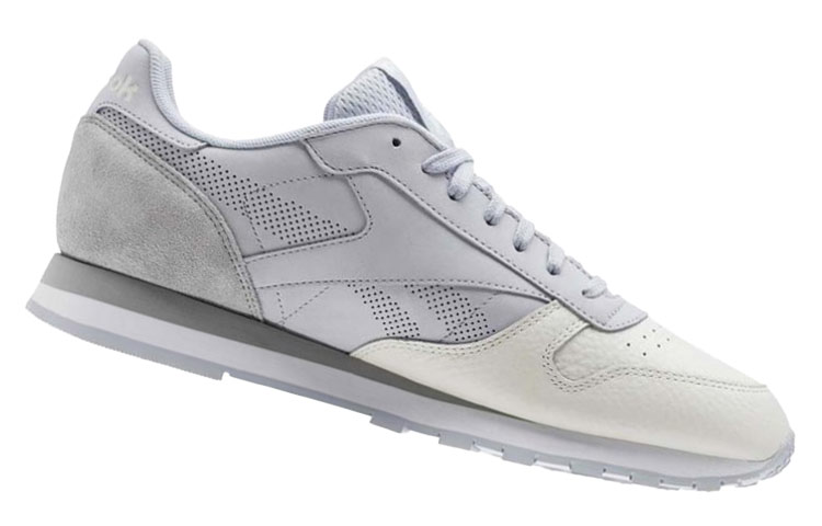 Shop Reebok 经典皮革低帮 '蓝白' BS9936