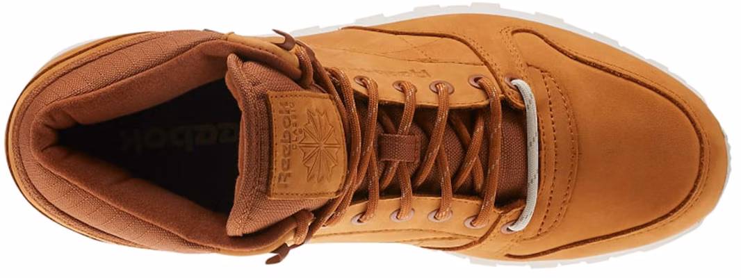 Reebok 經典皮革中筒 Goretex 棕色跑步鞋 Shop Reebok 經典皮革中筒 Goretex 棕色跑步鞋
