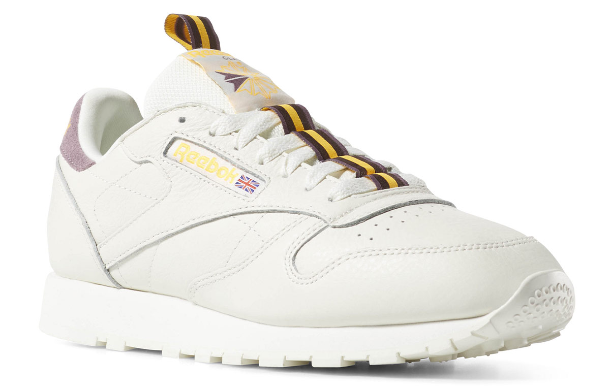 Lookbook リーボック クラシックレザー ヴィンテージ「チョークオーキッド」 DV4083