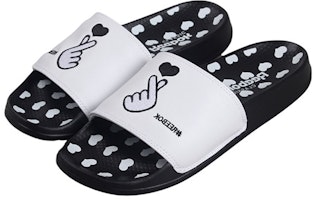 リーボック クラシック ラブ BWスリッパ EF8146 Lookbook リーボック クラシック ラブ BWスリッパ EF8146