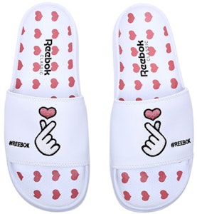 Reebok Classic Slippers Putih Cinta EF8147 Shop Reebok Classic Slippers Putih Cinta EF8147