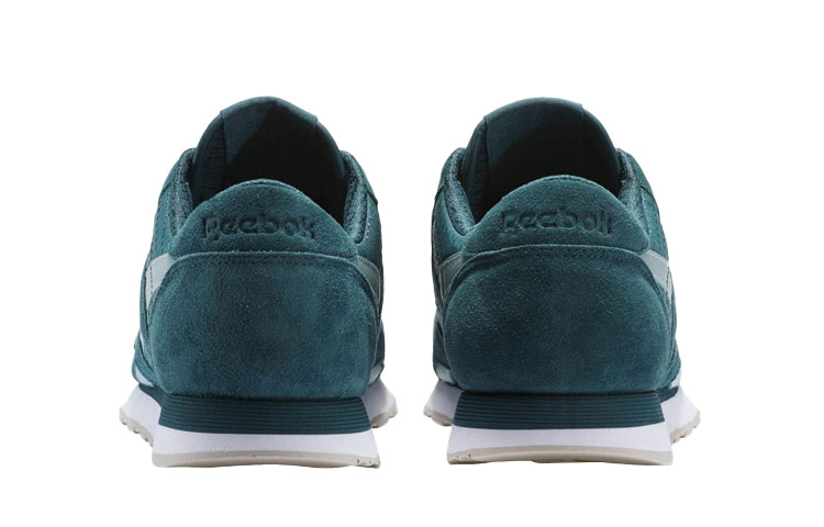 Shop 锐步经典尼龙RS“绿色”鞋 BS8269