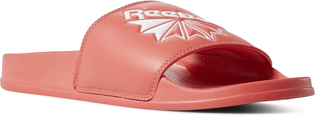 Reebok Classic Slide 'Pink' Selipar Kasual Warna Merah Jambu DV4099 Lookbook Reebok Classic Slide 'Pink' Selipar Kasual Warna Merah Jambu DV4099