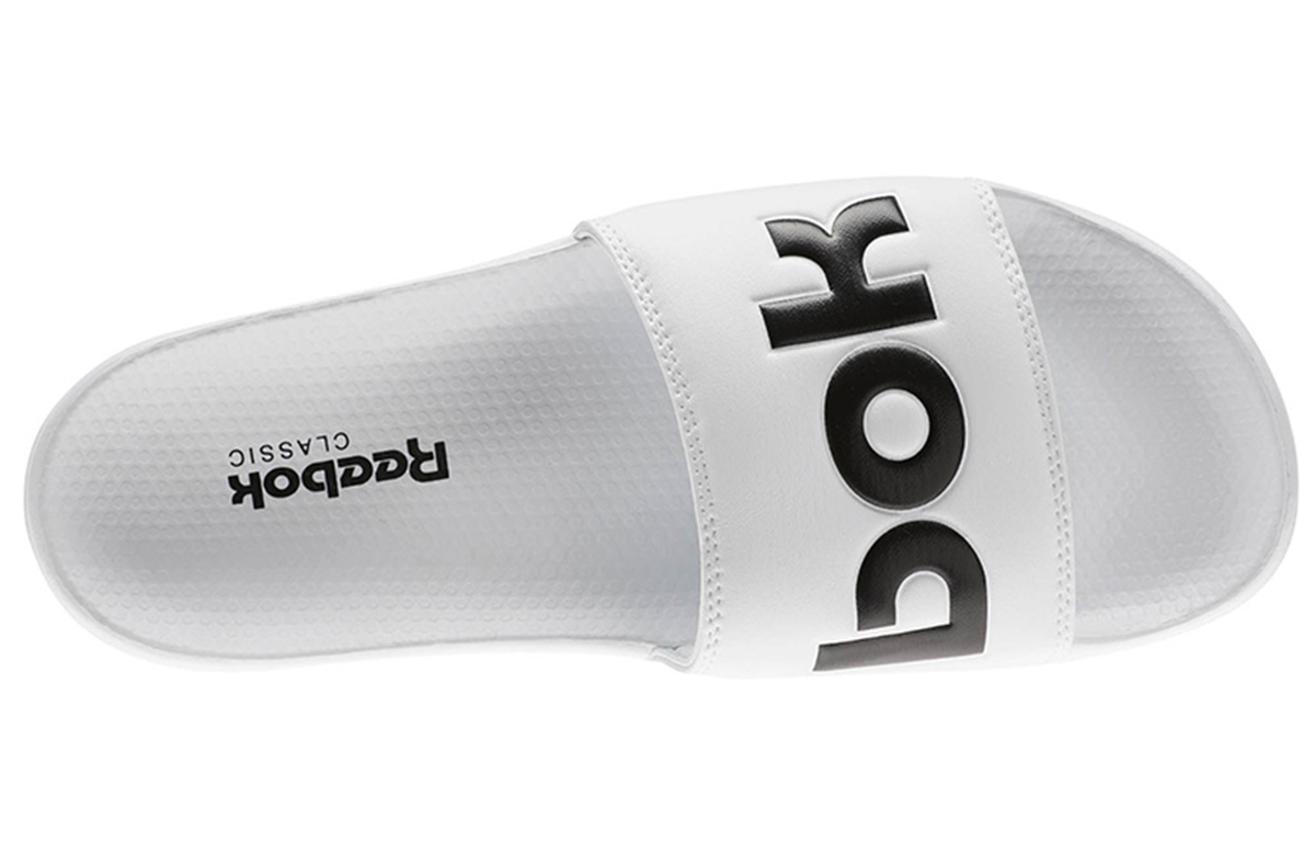 Shop リーボック クラシック サンダル 白/黒 CN0736