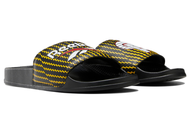 Lookbook Reebok Classic Slides Scarpe Casual Unisex Nero Giallo Athleisure Sportive GX9585