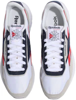 Shop Reebok Legacy Az Classics 舒適 低筒 跑步鞋 男女款 白色