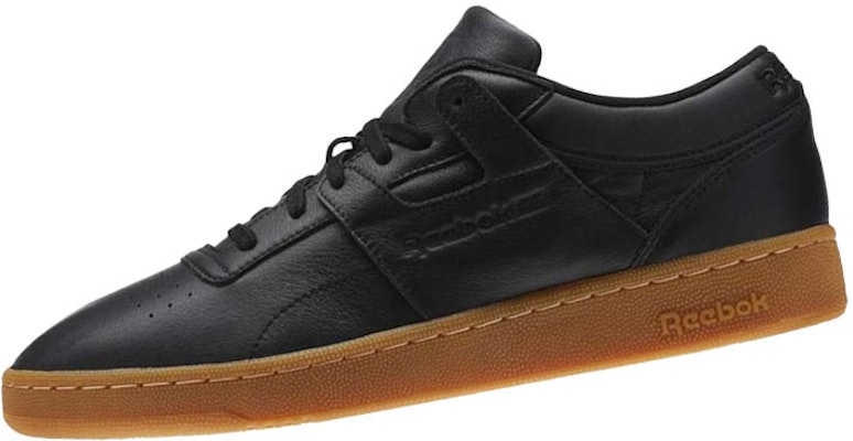 Reebok Club C 85 'Hitam Coklat' BS6206 Lookbook Reebok Club C 85 'Hitam Coklat' BS6206
