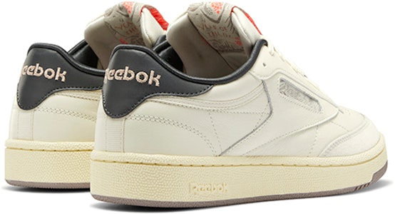 Reebok Club C 85 'Tahun Baru Imlek - Matahari dan Bulan' FY7510 Shop Reebok Club C 85 'Tahun Baru Imlek - Matahari dan Bulan' FY7510